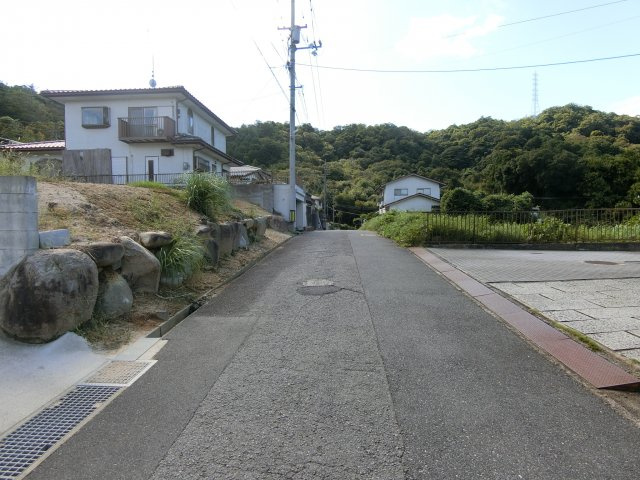 米子市宗像　売地の前面道路含む現地写真