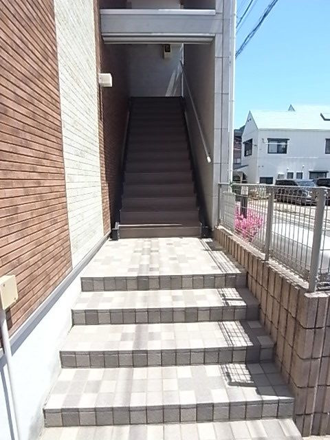 リブリ・Brun のエントランス