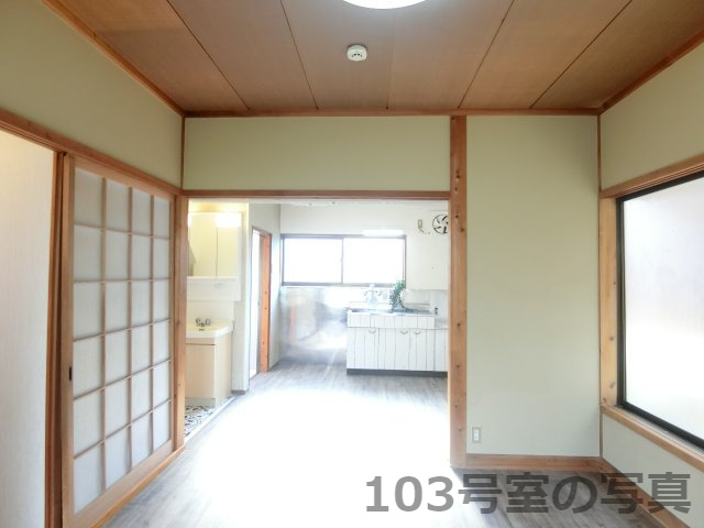 （収益物件）境港市外江町の洋室