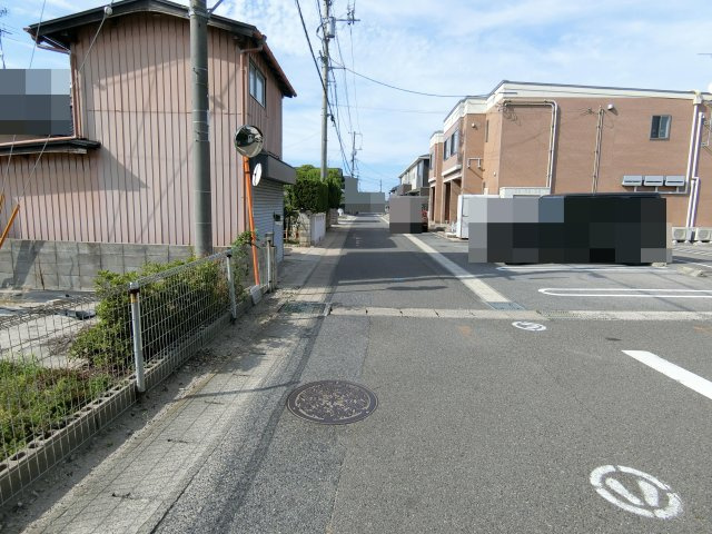 旗ヶ崎８丁目売地の前面道路含む現地写真
