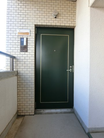 CO-OP錦町マンションの玄関