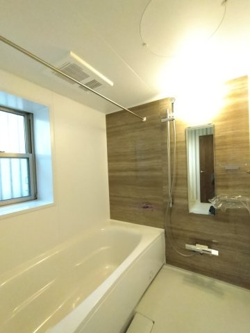 豊中市勝部3丁目戸建の浴室