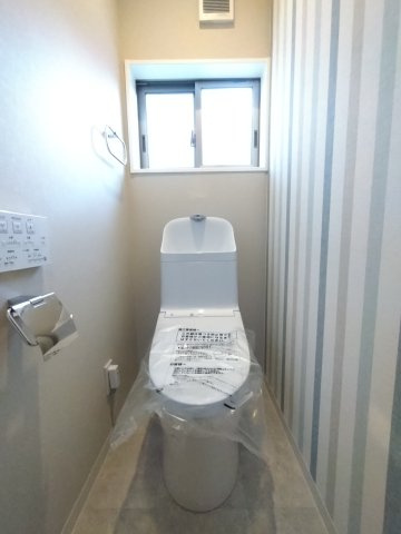 豊中市勝部3丁目戸建のトイレ