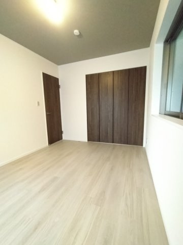 豊中市勝部3丁目戸建の洋室