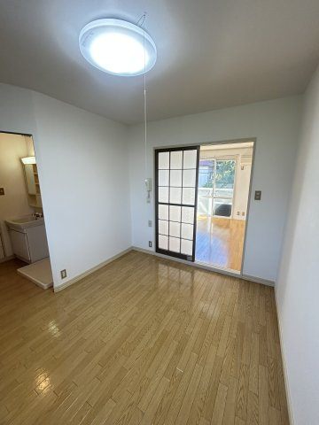 ハイツアールデコの洋室