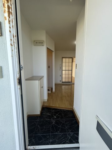 ハイツアールデコの玄関