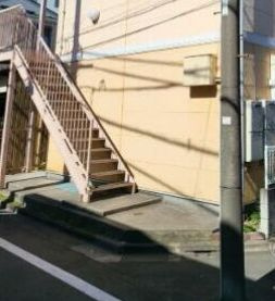ミサキハウスのエントランス