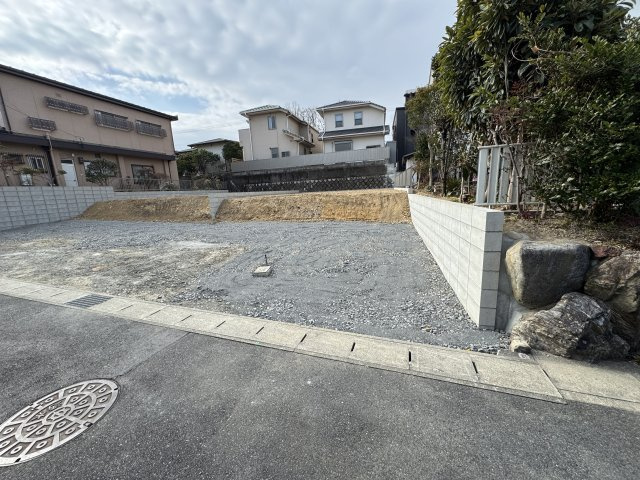 【前面道路含む現地写真】の画像