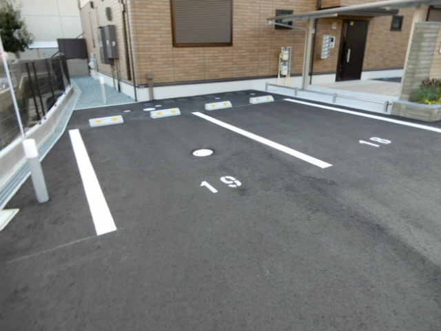 Felice Casa B棟の駐車場