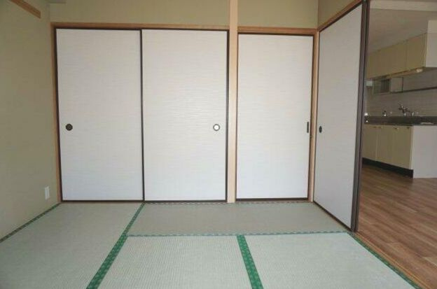 プレミアムフラット浦和仲町の和室