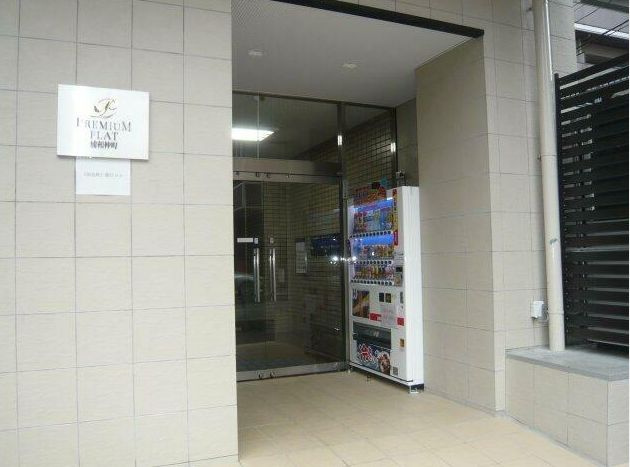 プレミアムフラット浦和仲町のエントランス