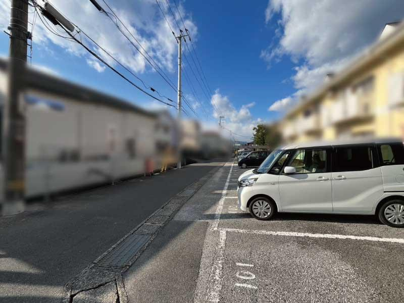 鴨部3丁目　建築条件なし　売土地の前面道路含む現地写真