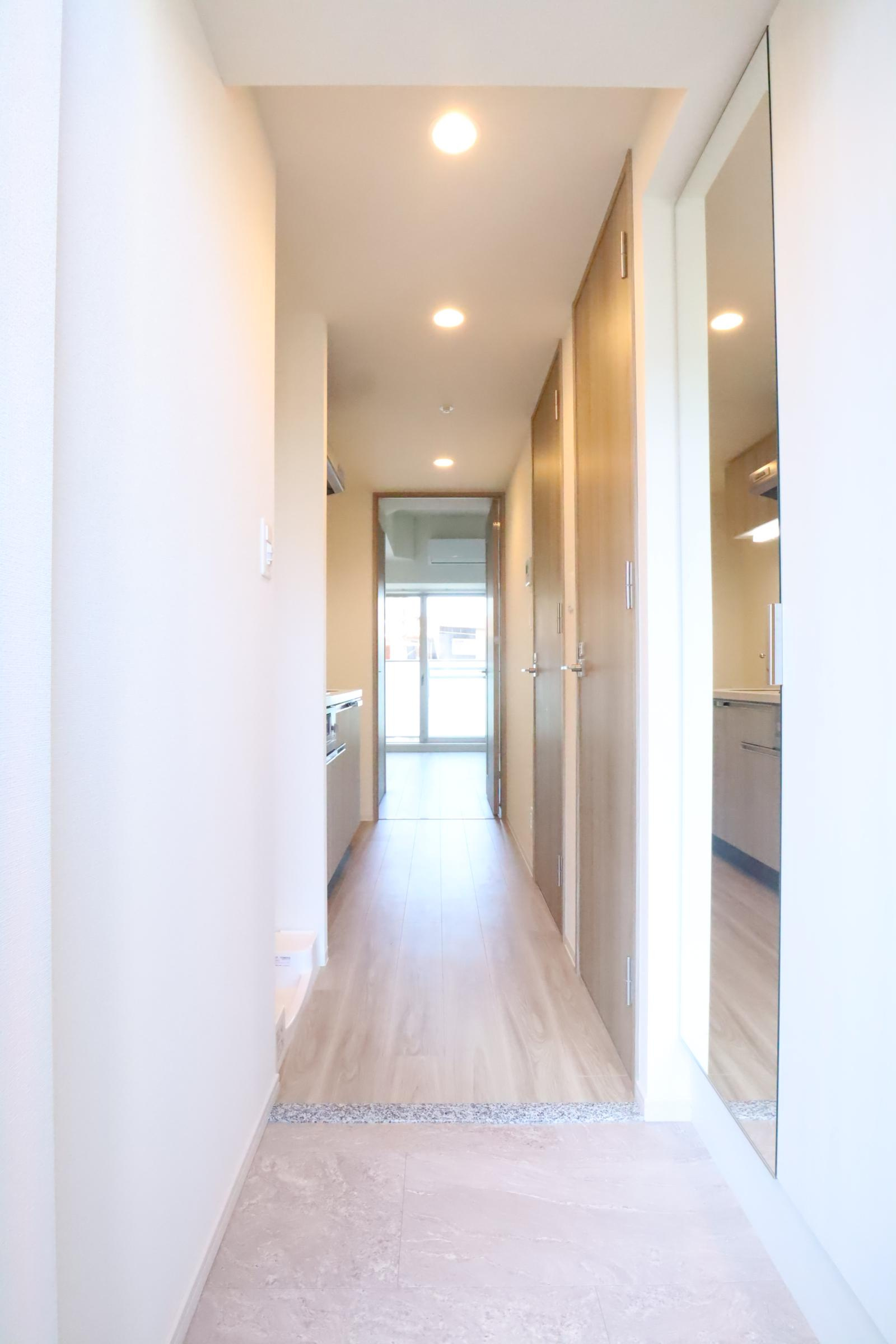 大阪市都島区中野町４丁目の賃貸マンションの玄関