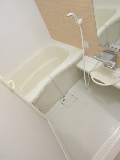 プランドール鎌倉イーストの浴室|追焚・暖房乾燥機能付バスルーム