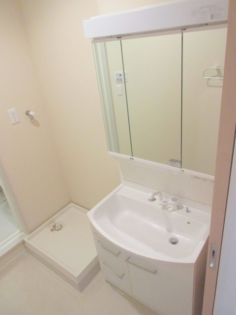 プランドール鎌倉イーストの洗面所|忙しい朝に嬉しいシャンプードレッサー