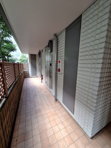 プランドール鎌倉イーストのロビー