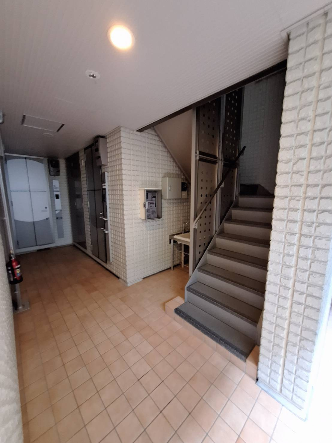 プランドール鎌倉イーストのロビー