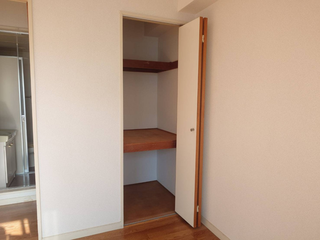 【収納】 | 奥行きのある収納庫です。