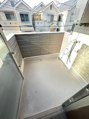 【バルコニー】 | フランツ茨木