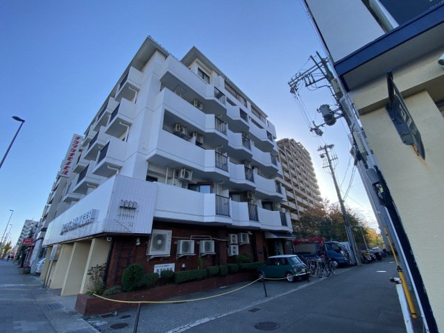 ナカタカナモノビル