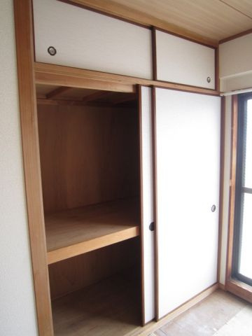 リベラ西芦屋の収納