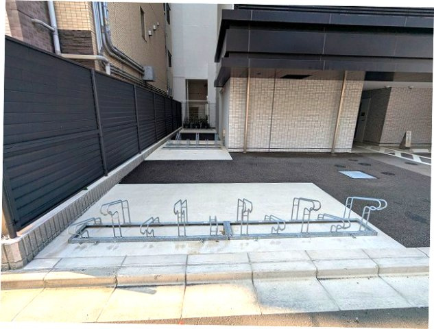 CREATIF UENO IRIYAの設備|屋外自転車置場