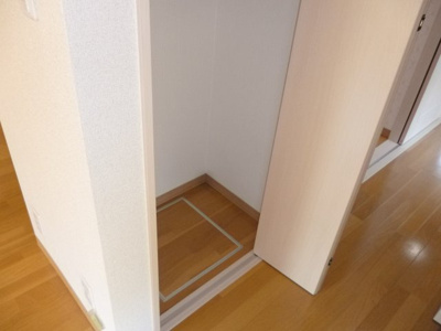 【収納】 | ジャスティスⅡ番館 | たっぷりとした収納スペースです