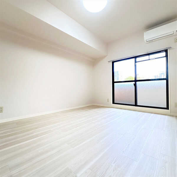 リバーサイドタカセの居間・リビング