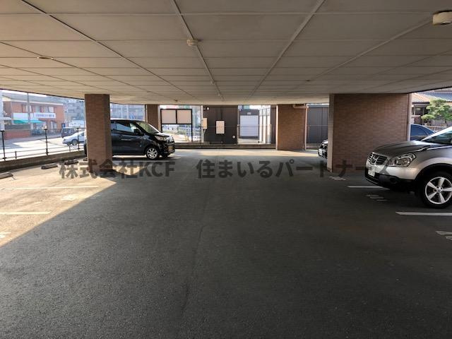 久留米市津福本町の賃貸マンションの駐車場|駐車場があります