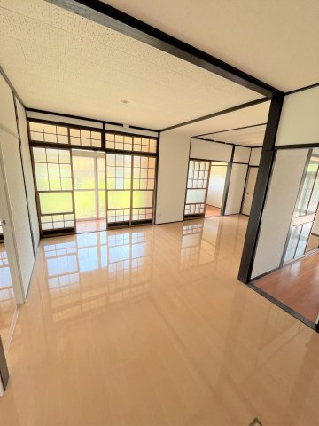 【居間・リビング】 | 仲介手数料無料！黒石小学校に通えるリフォーム済み平屋　宇部市東須恵泉町　中古住宅 | 居間です