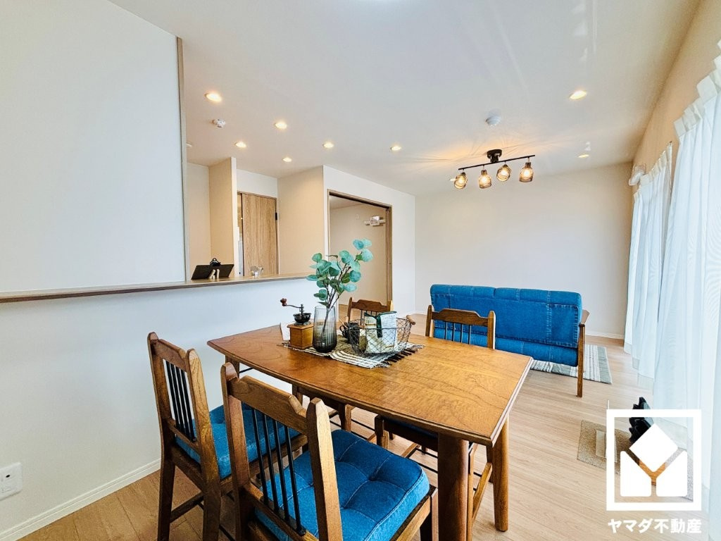 ペルル伏見桃山の居間・リビング