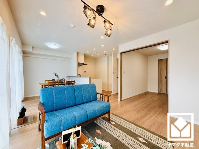 ペルル伏見桃山の居間・リビング