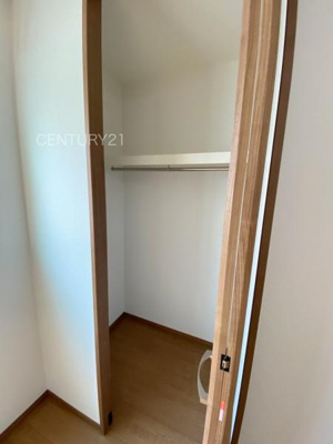 【収納】 | 前橋市表町2期 1号棟 | ハンガーパイプ付きクローゼットです。