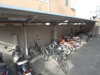 【その他共用部分】 | ステラハウス１９ | 屋根付き駐輪スペースです