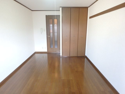 【寝室】 | ステラハウス１９ | 落ち着いた色調の寝室です