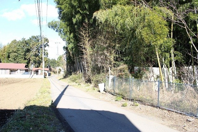 宇都宮市下欠町の前面道路含む現地写真