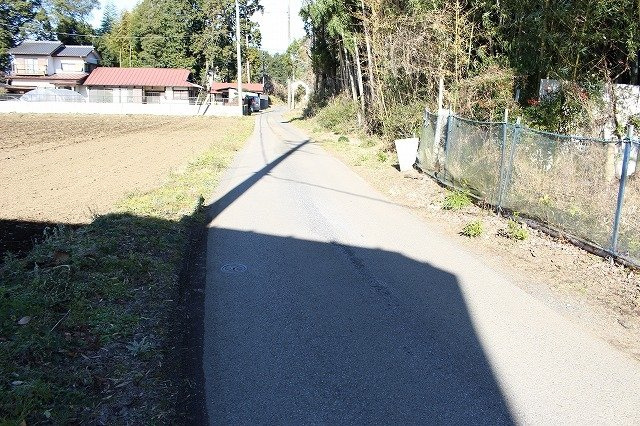 宇都宮市下欠町の前面道路含む現地写真