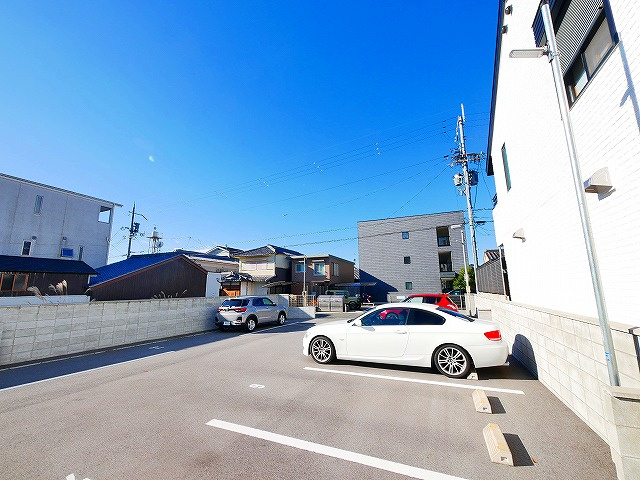 やましんモータープールの駐車場