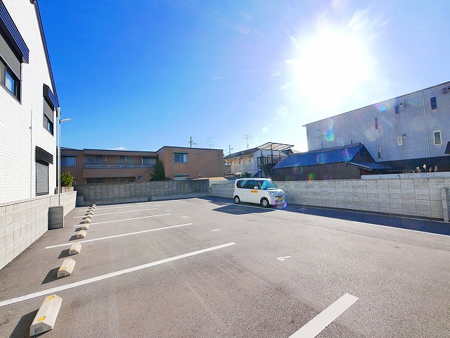 やましんモータープールの駐車場