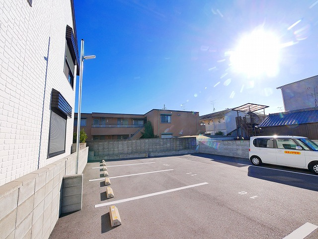 やましんモータープールの駐車場