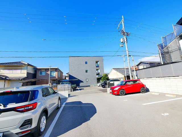 やましんモータープールの駐車場
