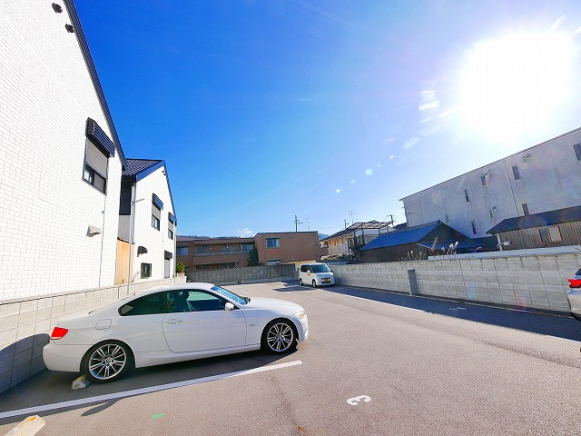 やましんモータープールの駐車場