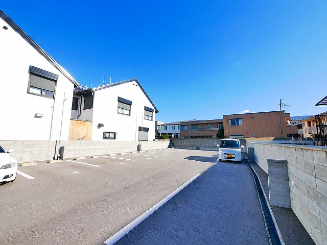 やましんモータープールの駐車場