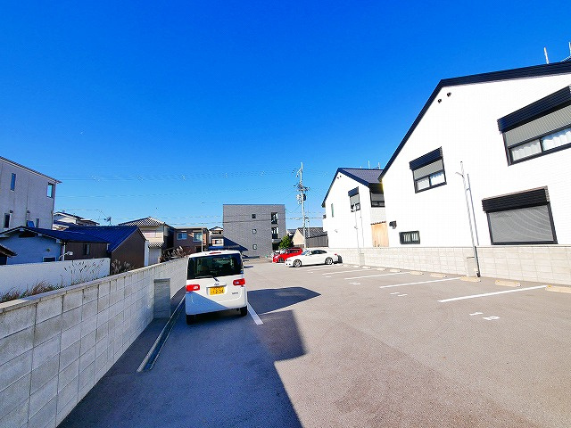 やましんモータープールの駐車場