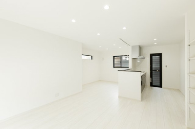 【居間・リビング】 | 長行西三丁目1番10号（B-20)