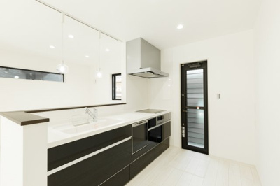 【キッチン】 | 長行西三丁目1番10号（B-20)