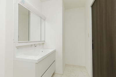 【独立洗面台】 | 長行西三丁目1番10号（B-20)