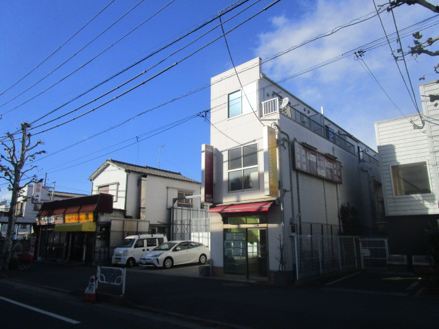 江戸川区篠崎町７丁目の倉庫の外観