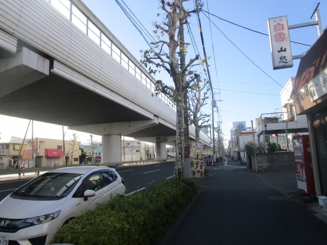 江戸川区篠崎町７丁目の倉庫の周辺