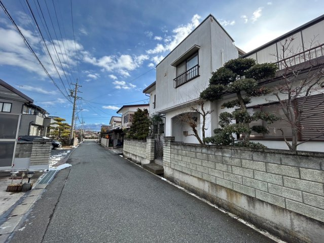 土地　長野市大字西尾張部の前面道路含む現地写真